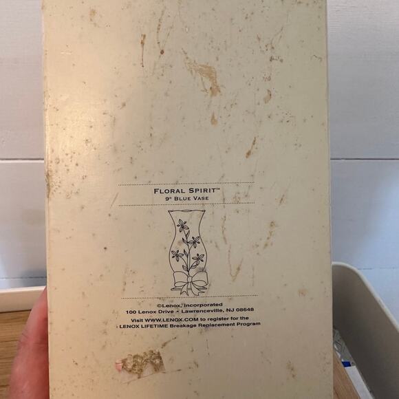 LENOX~ Floral Spirit 9” Blue Glass Vase -Cut Crystal Floral Etched w/Box - Picture 7 of 7